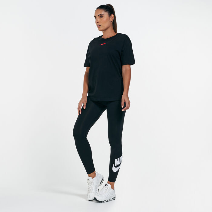 Nike Women's Sportswear Boyfriend Love T-Shirt Black Nike Women's Sportswear Boyfriend Love T-Shirt Black image number 2