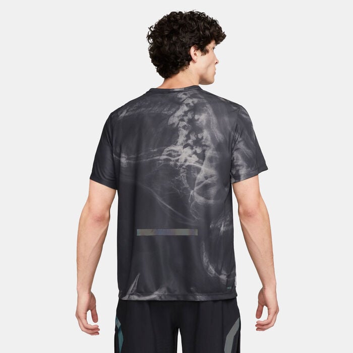 Nike Men's Dri-FIT Run Division Rise 365 Running T-Shirt Grey Nike Men's Dri-FIT Run Division Rise 365 Running T-Shirt Grey image number 1