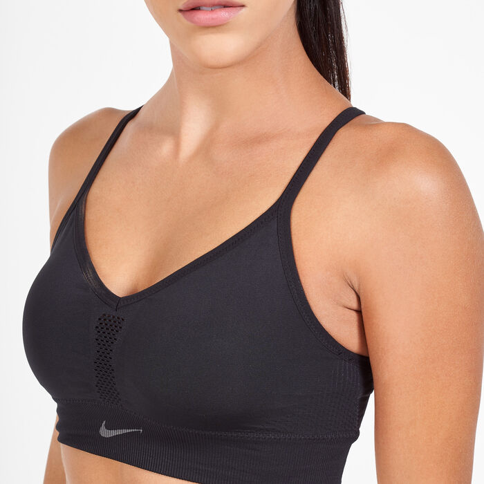 Nike Women's Indy Light-Support Padded Seamless Sports Bra Black Nike Women's Indy Light-Support Padded Seamless Sports Bra Black image number 3