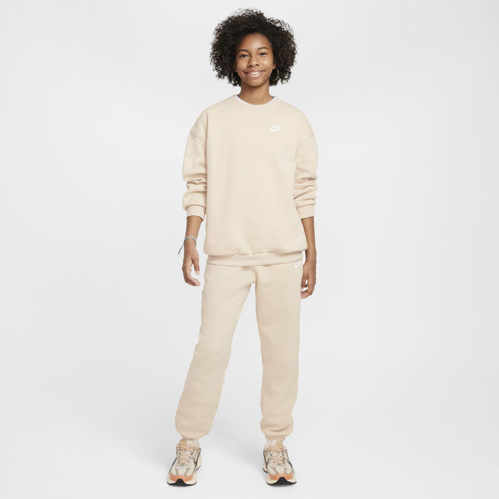 Nike Kids' Sportswear Club Fleece Sweatshirt Beige Nike Kids' Sportswear Club Fleece Sweatshirt Beige image number 4