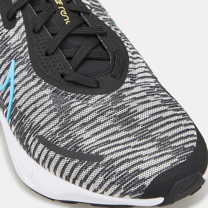 Nike Women's Renew Run 4 Shoe Grey Nike Women's Renew Run 4 Shoe Grey image number 4