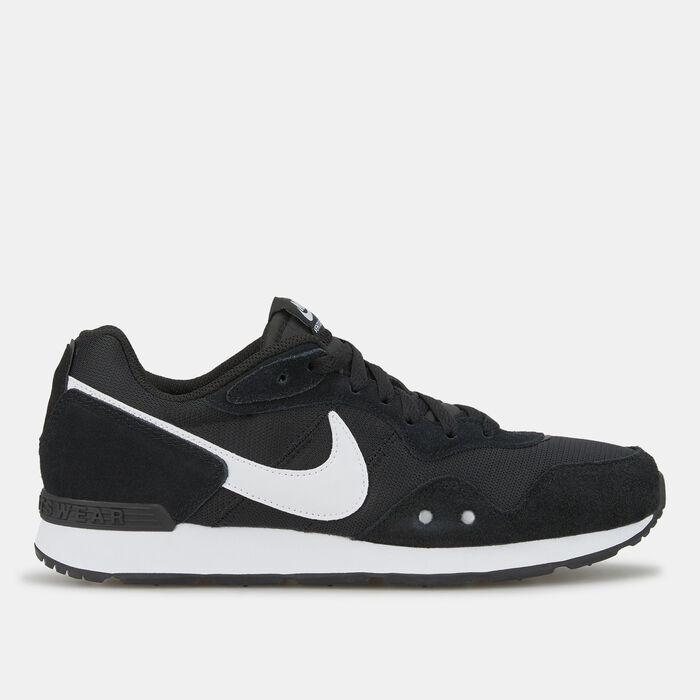 Nike Women's Venture Runner Shoe Black Nike Women's Venture Runner Shoe Black image number 0