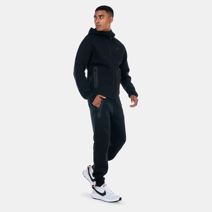 Nike Men's Sportswear Tech Fleece Joggers Black image number 2