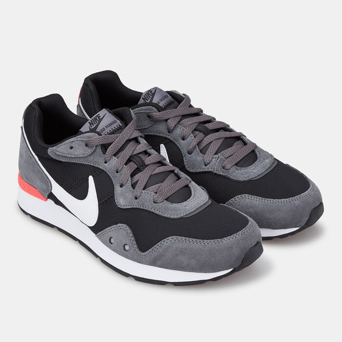 Nike Men's Venture Runner Shoe Grey Nike Men's Venture Runner Shoe Grey image number 1