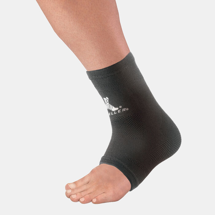 Mueller Elastic Ankle Support Black image number 0