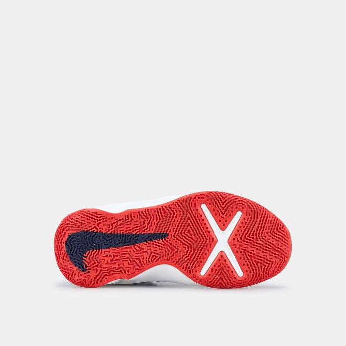 Nike Kids' Team Hustle D 10 FlyEase Shoe (Older Kids) White Nike Kids' Team Hustle D 10 FlyEase Shoe (Older Kids) White image number 3