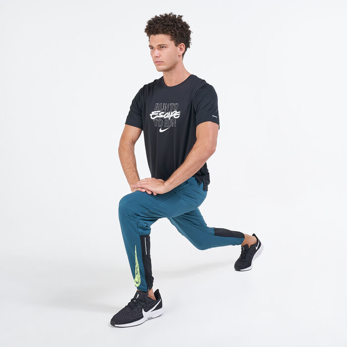 Nike Men's Dri-FIT Miler Wild Run T-Shirt Black Nike Men's Dri-FIT Miler Wild Run T-Shirt Black image number 2