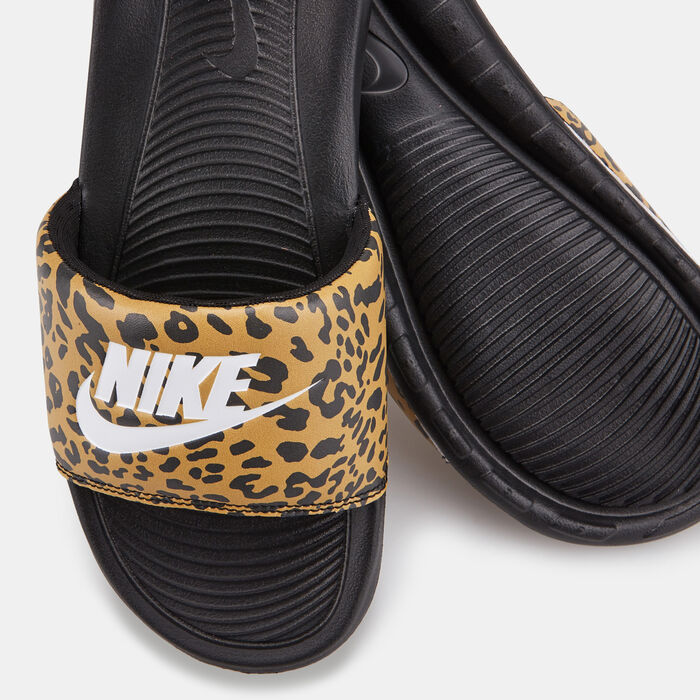 Nike Women's Victori One Printed Slide Brown Nike Women's Victori One Printed Slide Brown image number 2