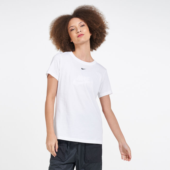 Nike Women's Sportswear Essential T-Shirt White image number 0