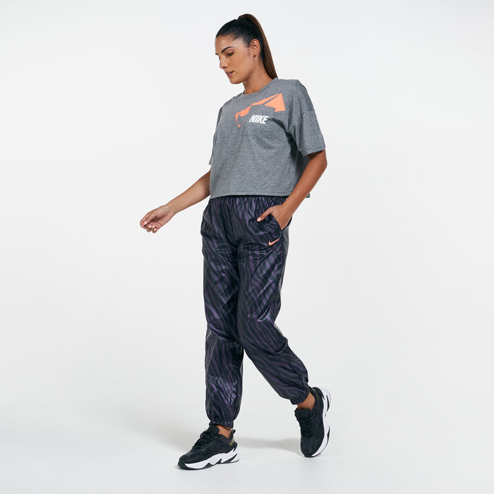 Nike Women's Sportswear Icon Clash Sweatpants Purple image number 2