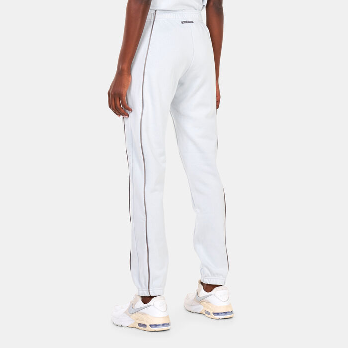 Nike Women's Air Mid-Rise Fleece Joggers Ivory Nike Women's Air Mid-Rise Fleece Joggers Ivory image number 1