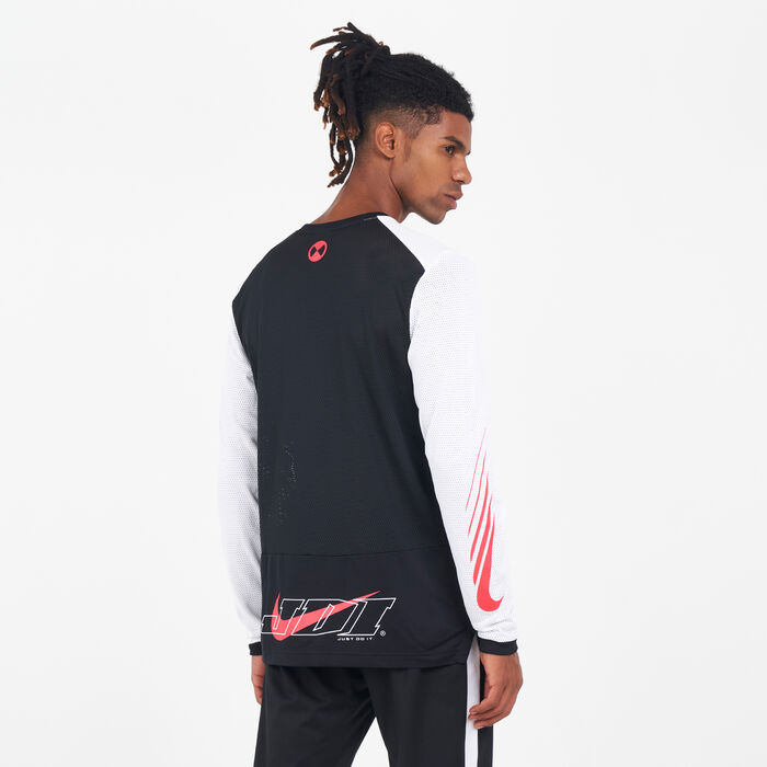 Nike Men's SC T-Shirt Black image number 1