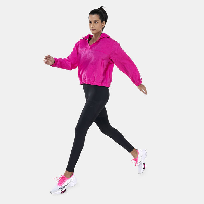 Nike Women's Icon Clash Woven Running Pullover Jacket Pink image number 2