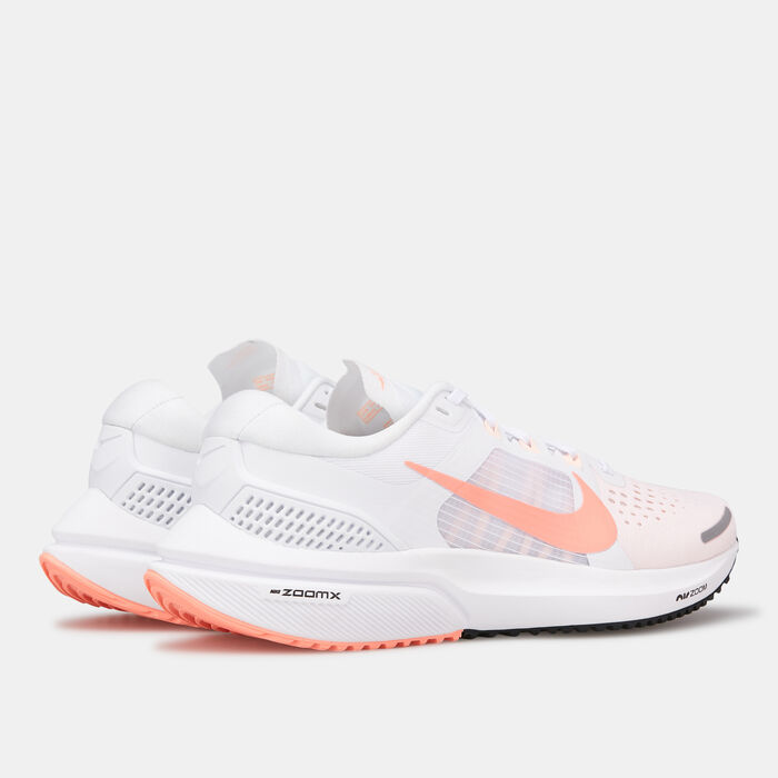 Nike Women's Air Zoom Vomero 15 Shoe White Nike Women's Air Zoom Vomero 15 Shoe White image number 5
