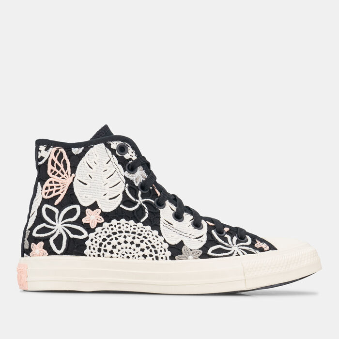 Converse Women's Chuck Taylor All Star Shoes Black Converse Women's Chuck Taylor All Star Shoes Black image number 0