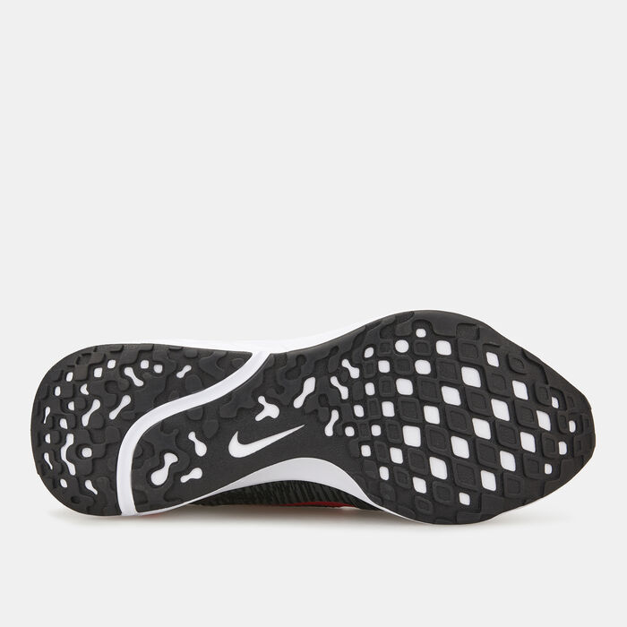 Nike Men's Renew Run 4 Shoe Black image number 4