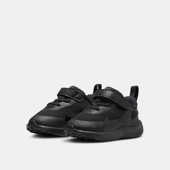 Nike Kids' Revolution 7 Shoes Black Nike Kids' Revolution 7 Shoes Black image number 1