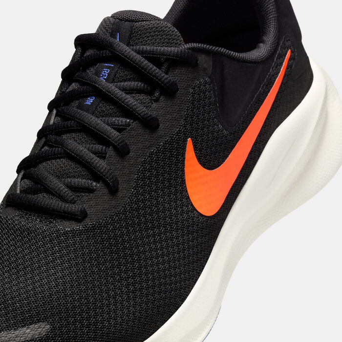 Nike Men's Revolution 7 Road Running Shoes Black Nike Men's Revolution 7 Road Running Shoes Black image number 4