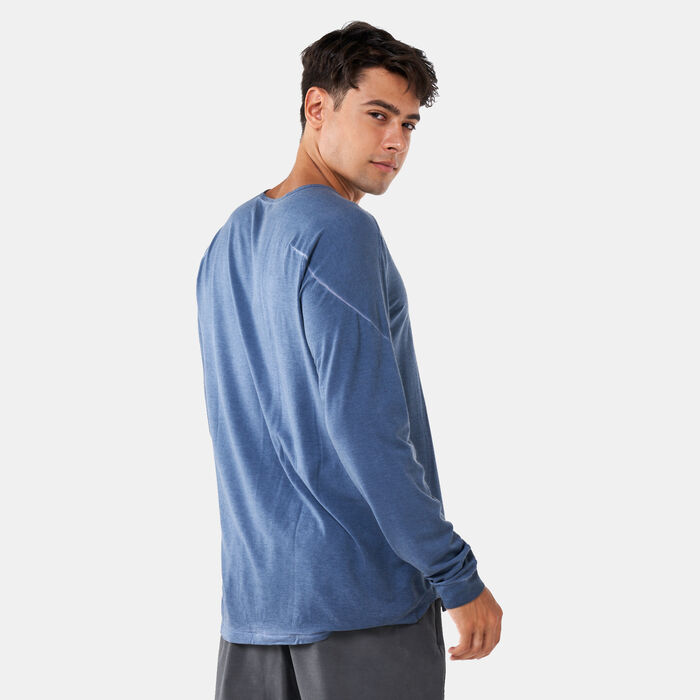 Nike Men's Yoga Long-Sleeve T-Shirt Blue Nike Men's Yoga Long-Sleeve T-Shirt Blue image number 1