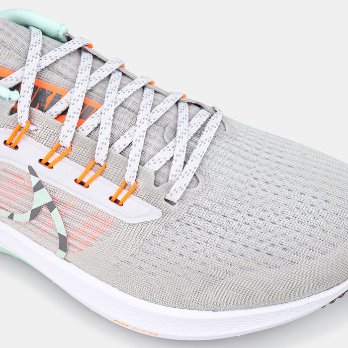 Nike Women's Air Zoom Pegasus 39 Premium Shoe Grey image number 4