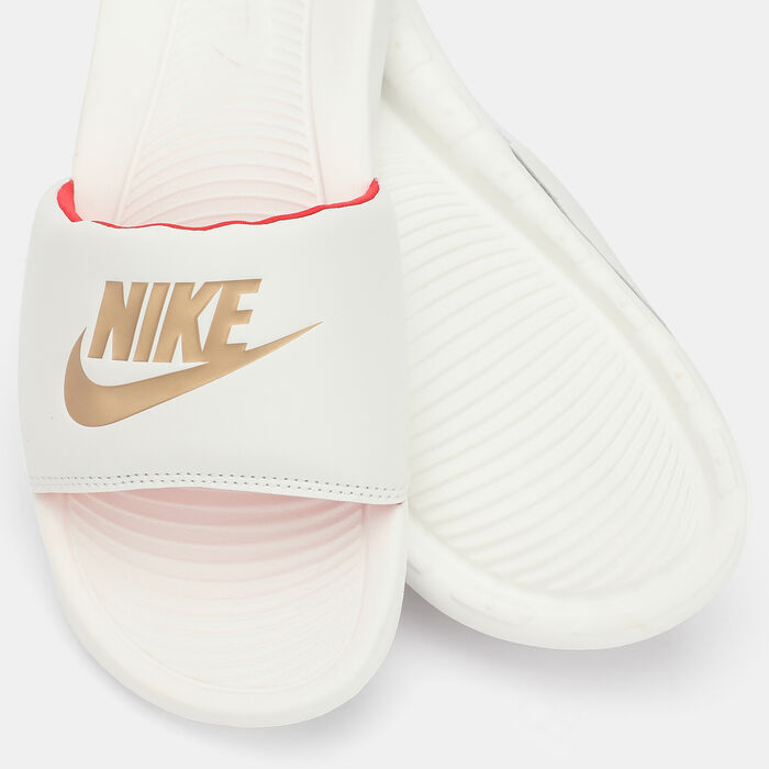 Nike Women's Victori Slides White Nike Women's Victori Slides White image number 2