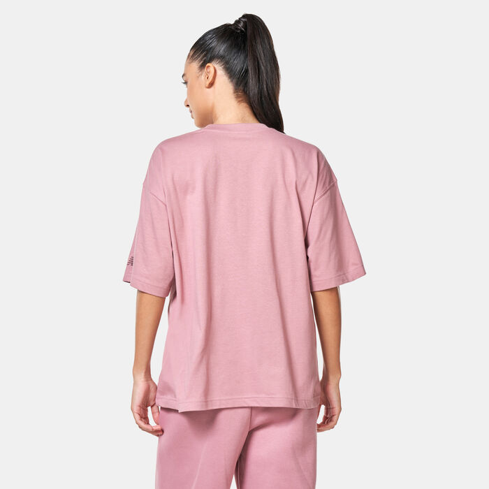 New Balance Women's Iconic Collegiate T-Shirt Red New Balance Women's Iconic Collegiate T-Shirt Red image number 2