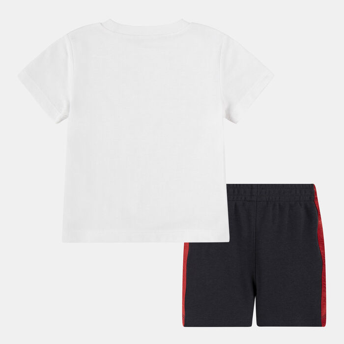 Nike Kids' Sportswear Taping T-Shirt and Shorts Set Grey Nike Kids' Sportswear Taping T-Shirt and Shorts Set Grey image number 1