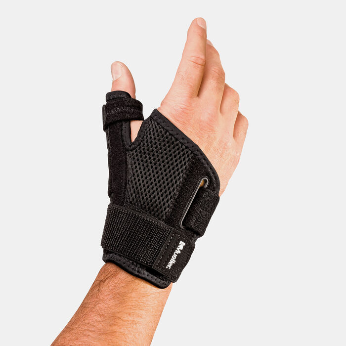 Mueller Thumb Stabilizer (One Size) Multi Mueller Thumb Stabilizer (One Size) Multi image number 0