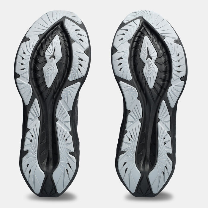 ASICS Men's NOVABLAST 4 Running Shoes Black image number 3