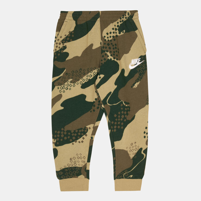 Nike Kids' Seasonal Camo Graphic Joggers (Younger Kids) Green Nike Kids' Seasonal Camo Graphic Joggers (Younger Kids) Green image number 0