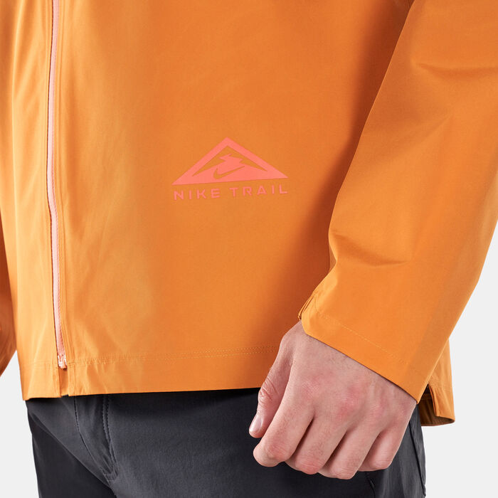 Nike Men's GORE-TEX Trail Running Jacket image number 3