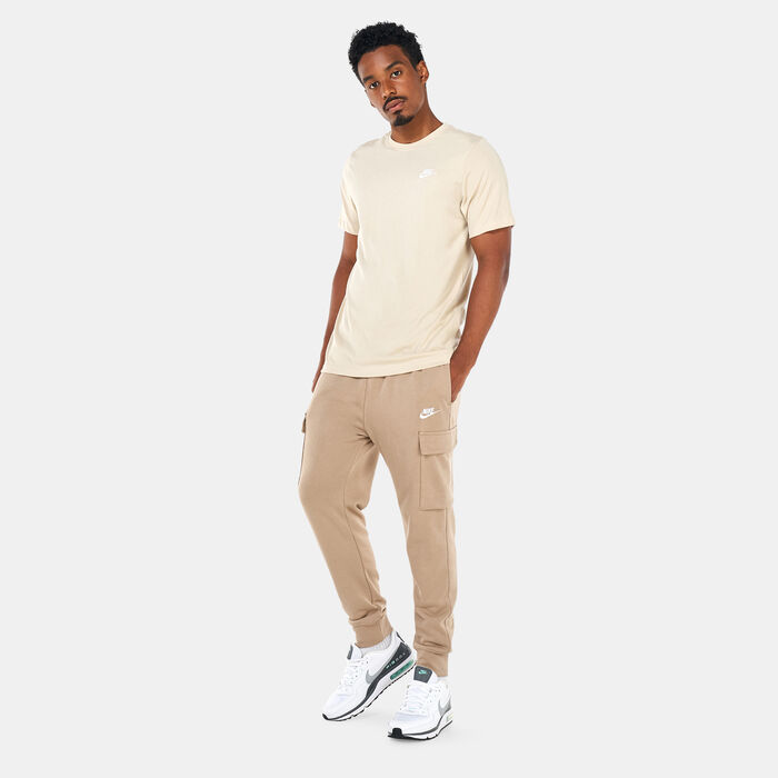 Nike Men's Sportswear Club French Terry Cargo Pants Beige Nike Men's Sportswear Club French Terry Cargo Pants Beige image number 2