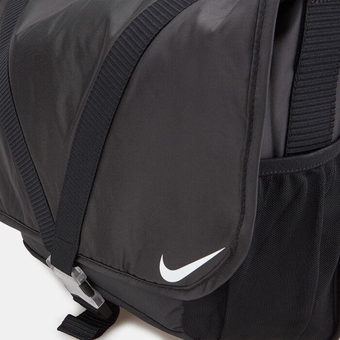 Nike Men's Sportswear Essentials Messenger Bag (17L) Black Nike Men's Sportswear Essentials Messenger Bag (17L) Black image number 3