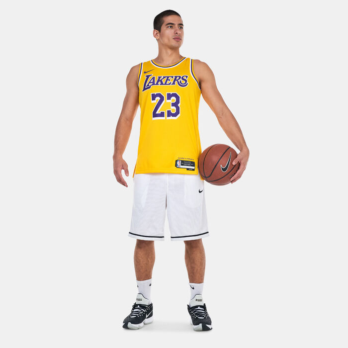Nike Men's Dri-FIT NBA Swingman Los Angeles Lakers Icon Edition Jersey - 2022/23 yellow Nike Men's Dri-FIT NBA Swingman Los Angeles Lakers Icon Edition Jersey - 2022/23 yellow image number 2