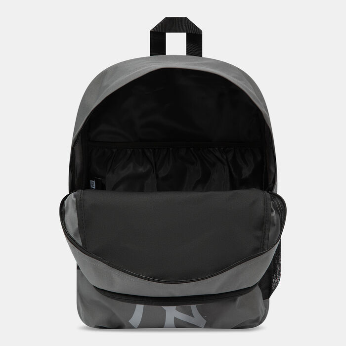 New Era MLB New York Yankees Multi Stadium Backpack Grey New Era MLB New York Yankees Multi Stadium Backpack Grey image number 3