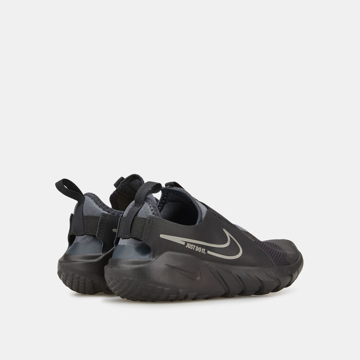 Nike Kids' Flex Runner 2 Road Running Shoe (Older Kids) Black Nike Kids' Flex Runner 2 Road Running Shoe (Older Kids) Black image number 2