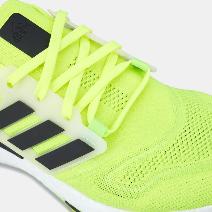 adidas Men's Ultraboost 22 Shoe yellow adidas Men's Ultraboost 22 Shoe yellow image number 4