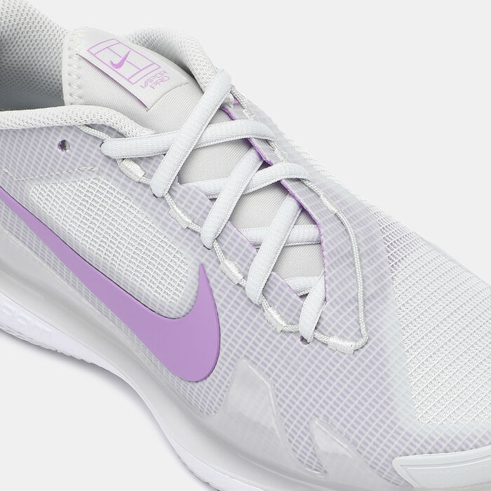 Nike Women's Court Air Zoom Vapor Pro Shoe Grey image number 4