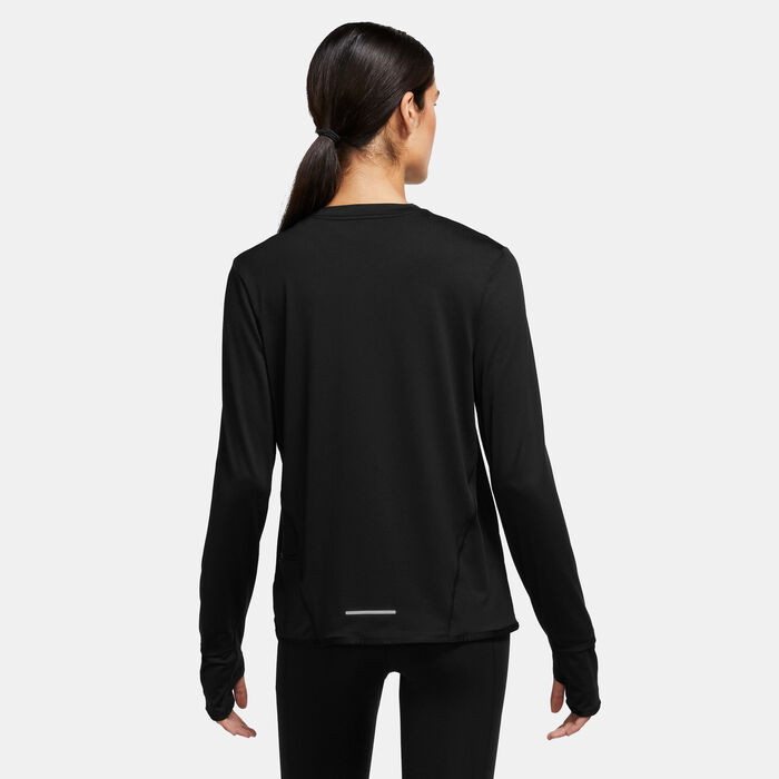 Nike Women's Swift Element Dri-FIT UV T-Shirt Black Nike Women's Swift Element Dri-FIT UV T-Shirt Black image number 1