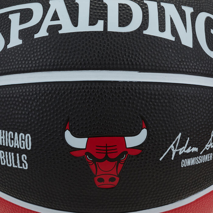 Spalding NBA Team Chicago Bulls Rubber Basketball Multi Spalding NBA Team Chicago Bulls Rubber Basketball Multi image number 2