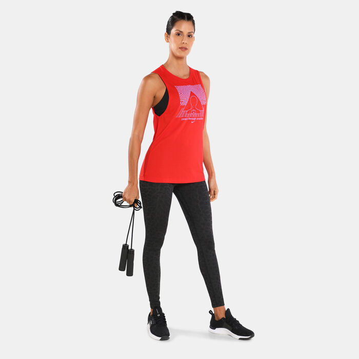 Nike Women's Yoga 3 Tank Top Red image number 2