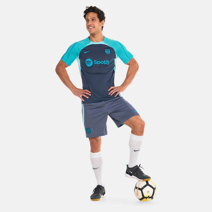 Nike Men's F.C. Barcelona Strike Third Dri-FIT Football Shorts Green image number 2