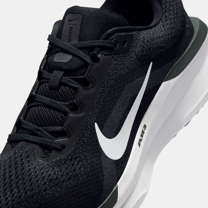 Nike Men's Winflo 11 Road Running Shoes (Extra Wide) Black image number 4