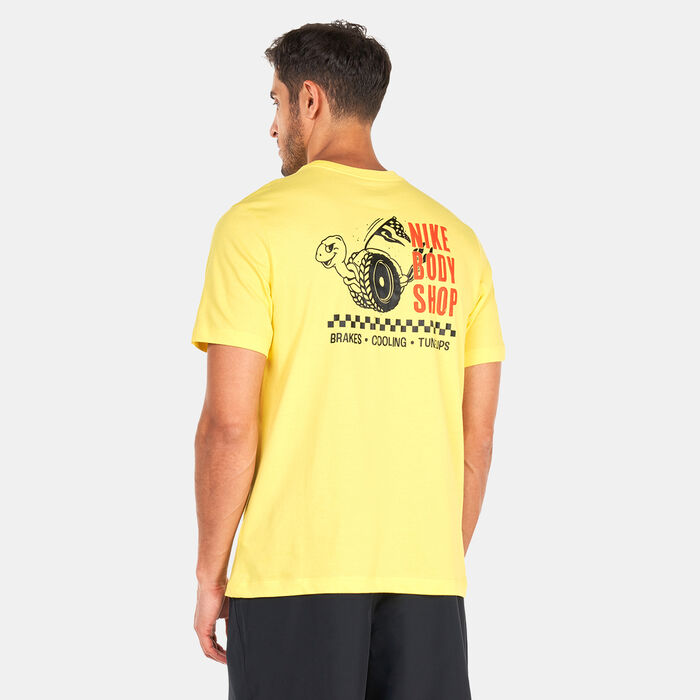 Nike Men's Body Shop Dri-FIT Fitness T-Shirt yellow Nike Men's Body Shop Dri-FIT Fitness T-Shirt yellow image number 1