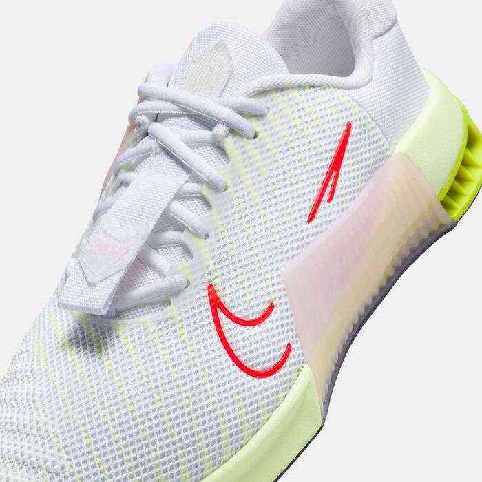 Nike Women's Metcon 9 Training Shoes White Nike Women's Metcon 9 Training Shoes White image number 4
