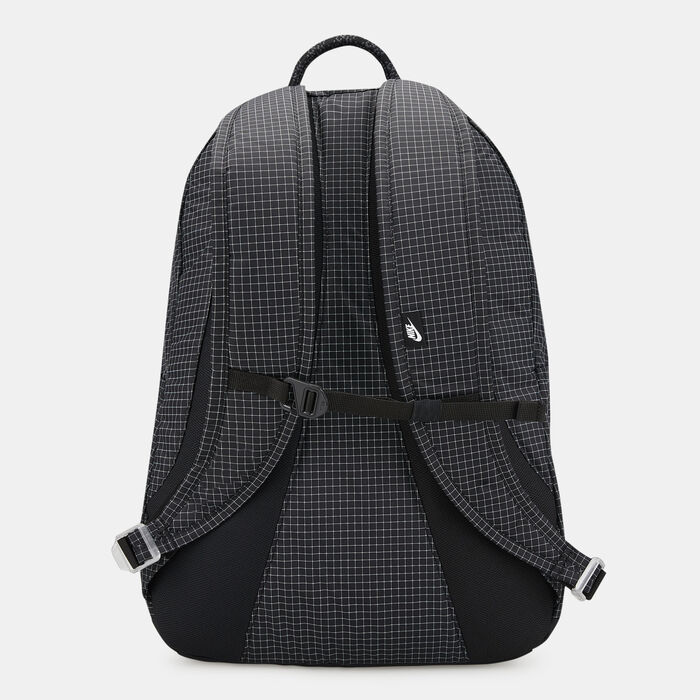 Nike Men's Hayward 2.0 Backpack (26L) Grey Nike Men's Hayward 2.0 Backpack (26L) Grey image number 1