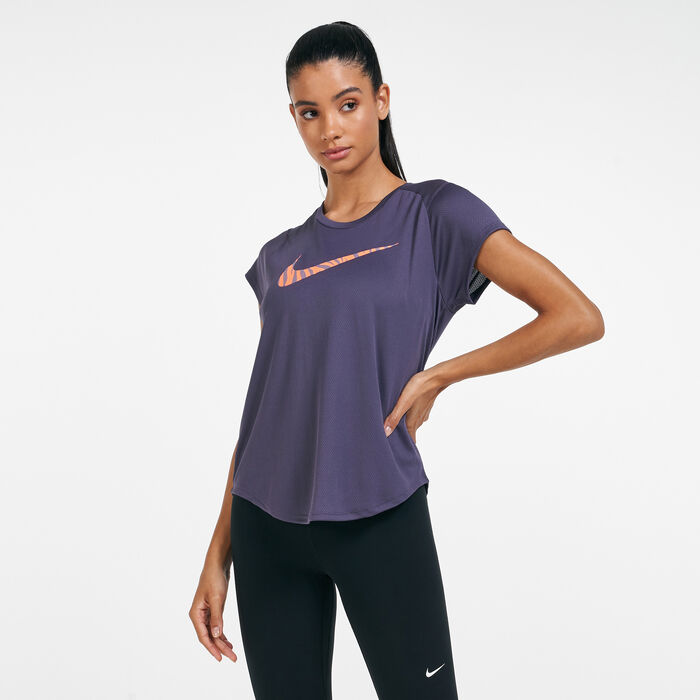 Nike Women's Icon Clash Running T-Shirt Purple Nike Women's Icon Clash Running T-Shirt Purple image number 0