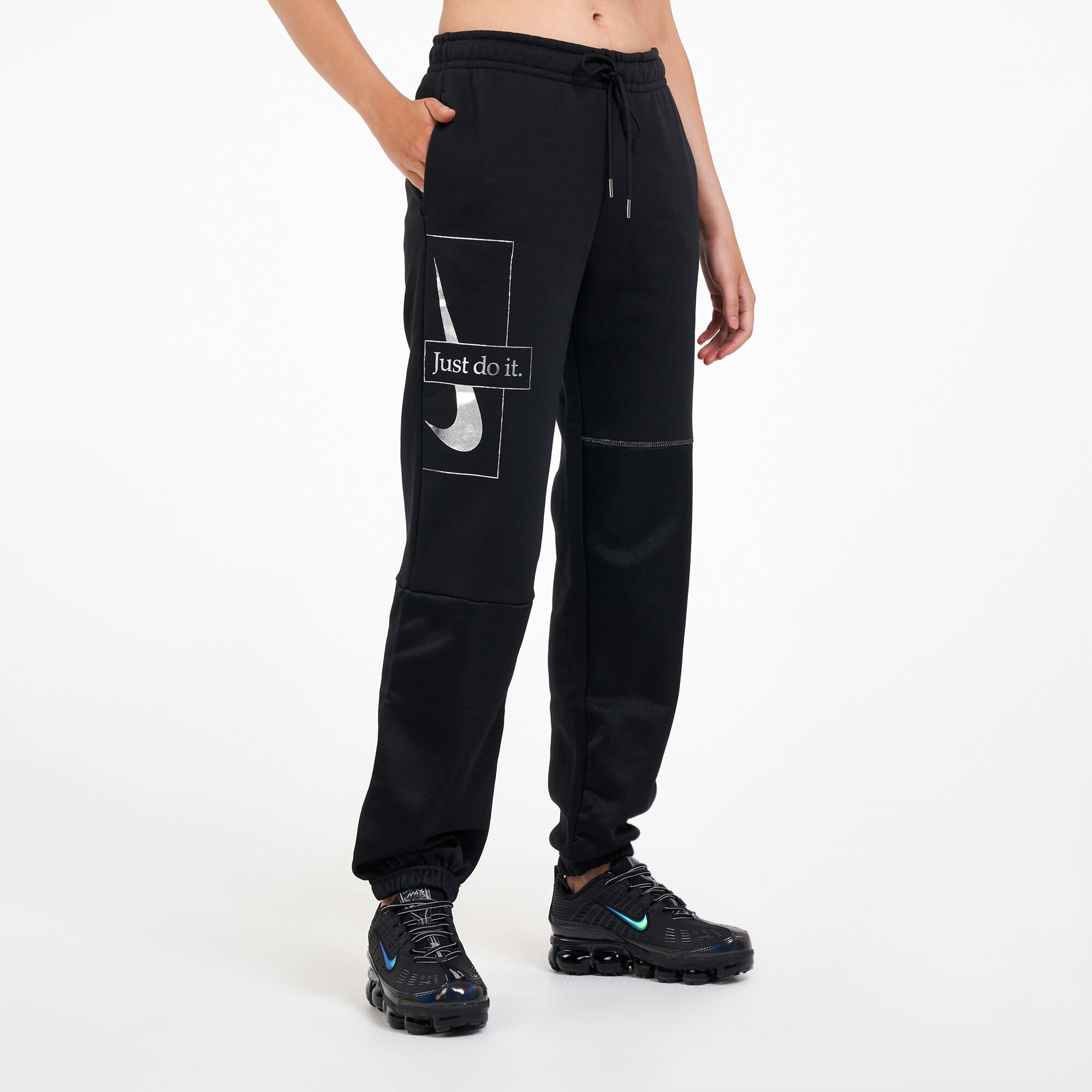 Women s Sportswear Icon Clash Sweatpants Black Nike in Qatar SSS