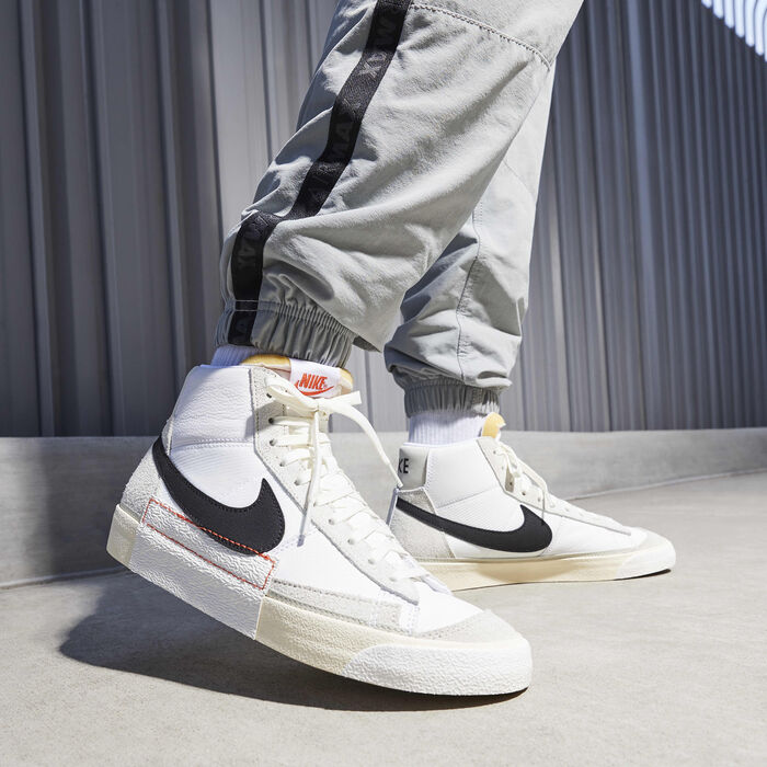 Nike Men's Blazer Mid Pro Club Shoes White Nike Men's Blazer Mid Pro Club Shoes White image number 1