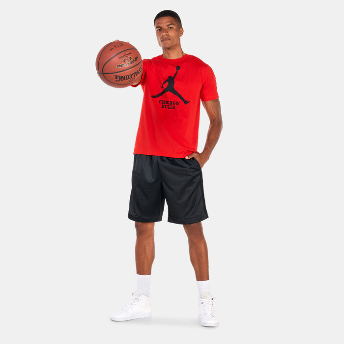 Jordan Men's NBA Chicago Bulls Essential T-Shirt Red image number 2